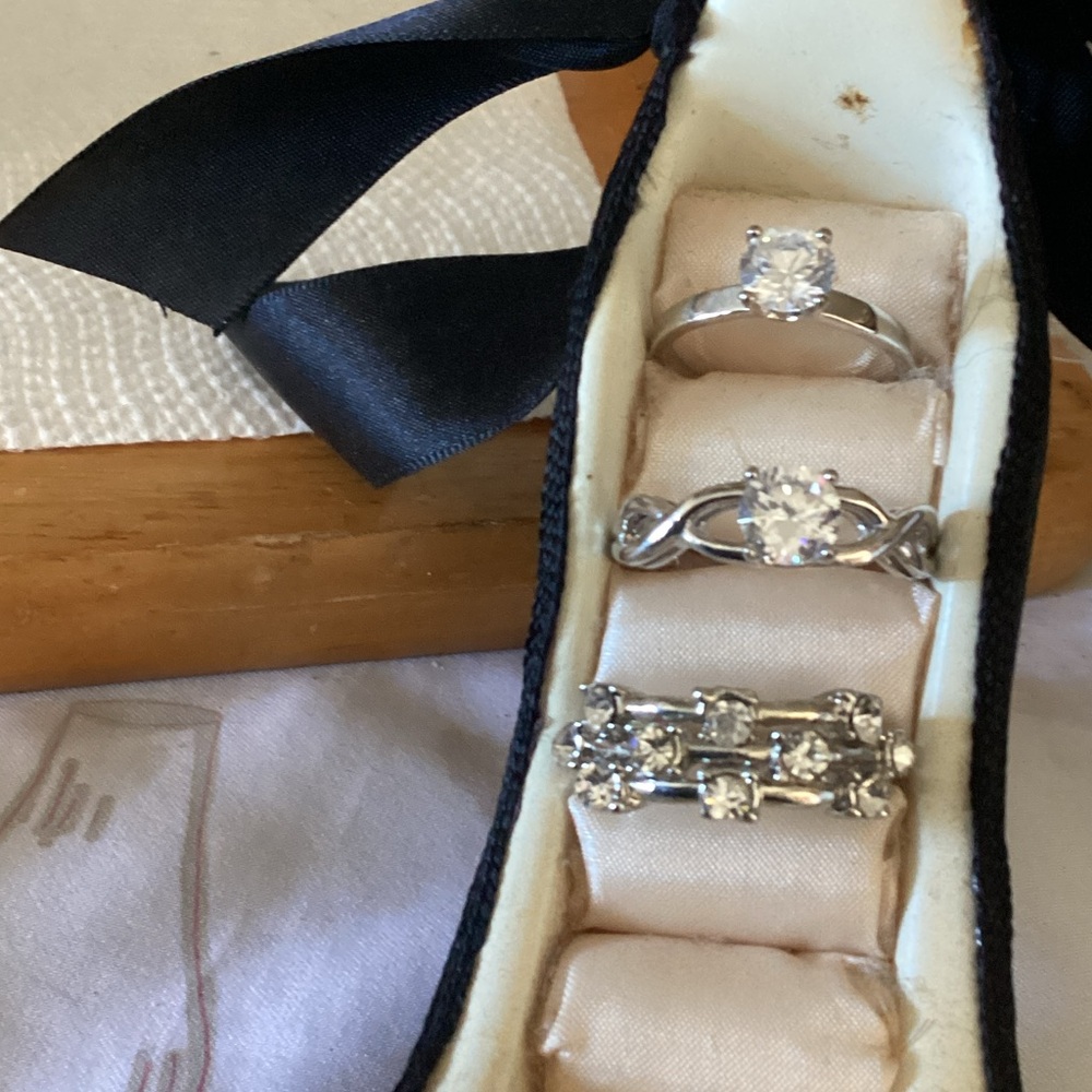 Elegant Silver Women's Ring Set